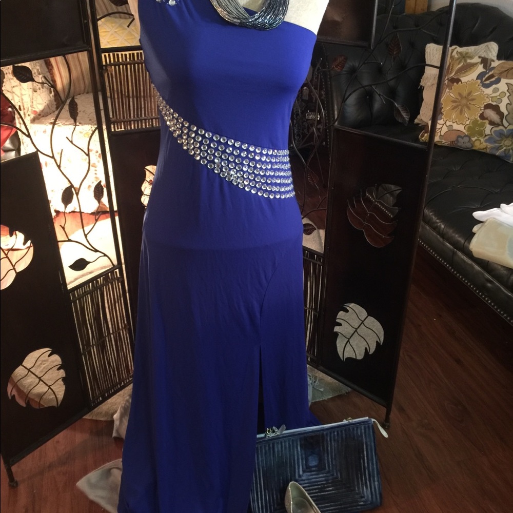 Royal Blue Evening Dress! - Picture 5 of 8